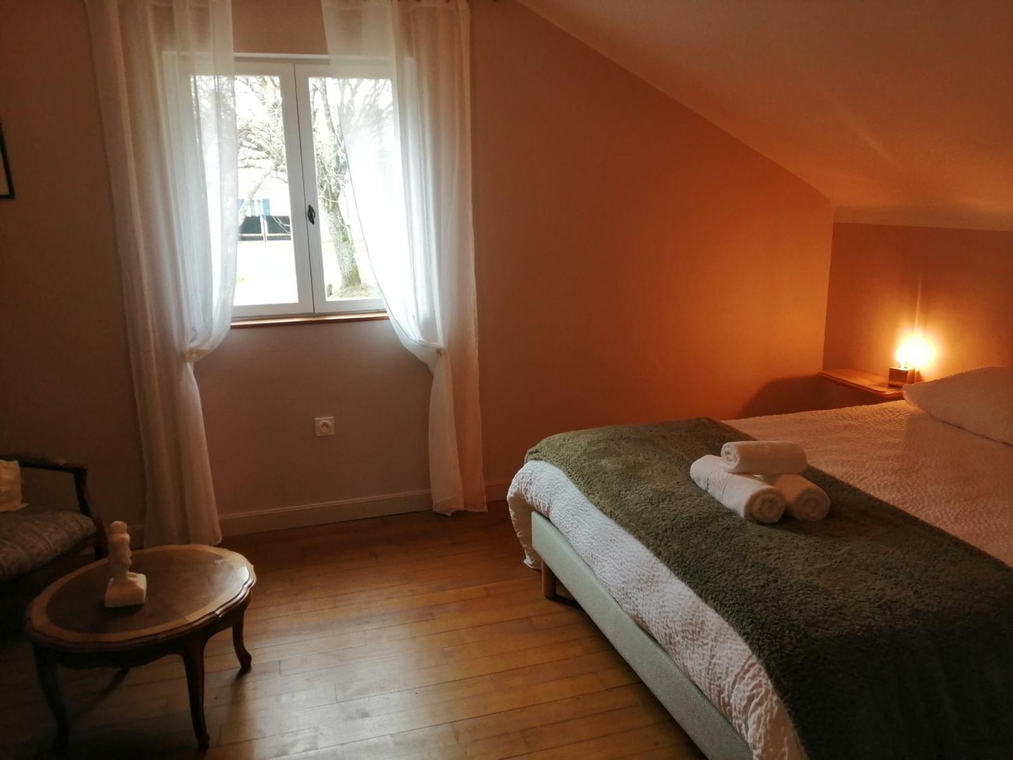 Gite Les Mareillauds - Piscine Salon Extérieur photo