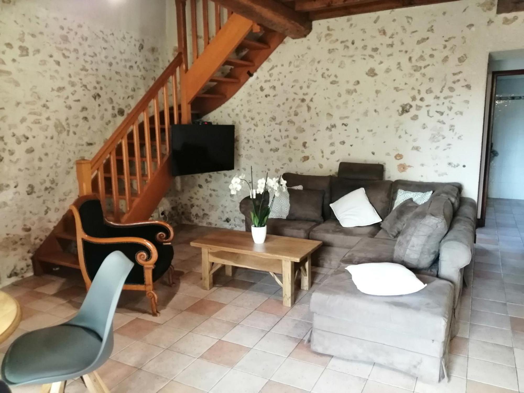 Gite Les Mareillauds - Piscine Salon Chambre photo