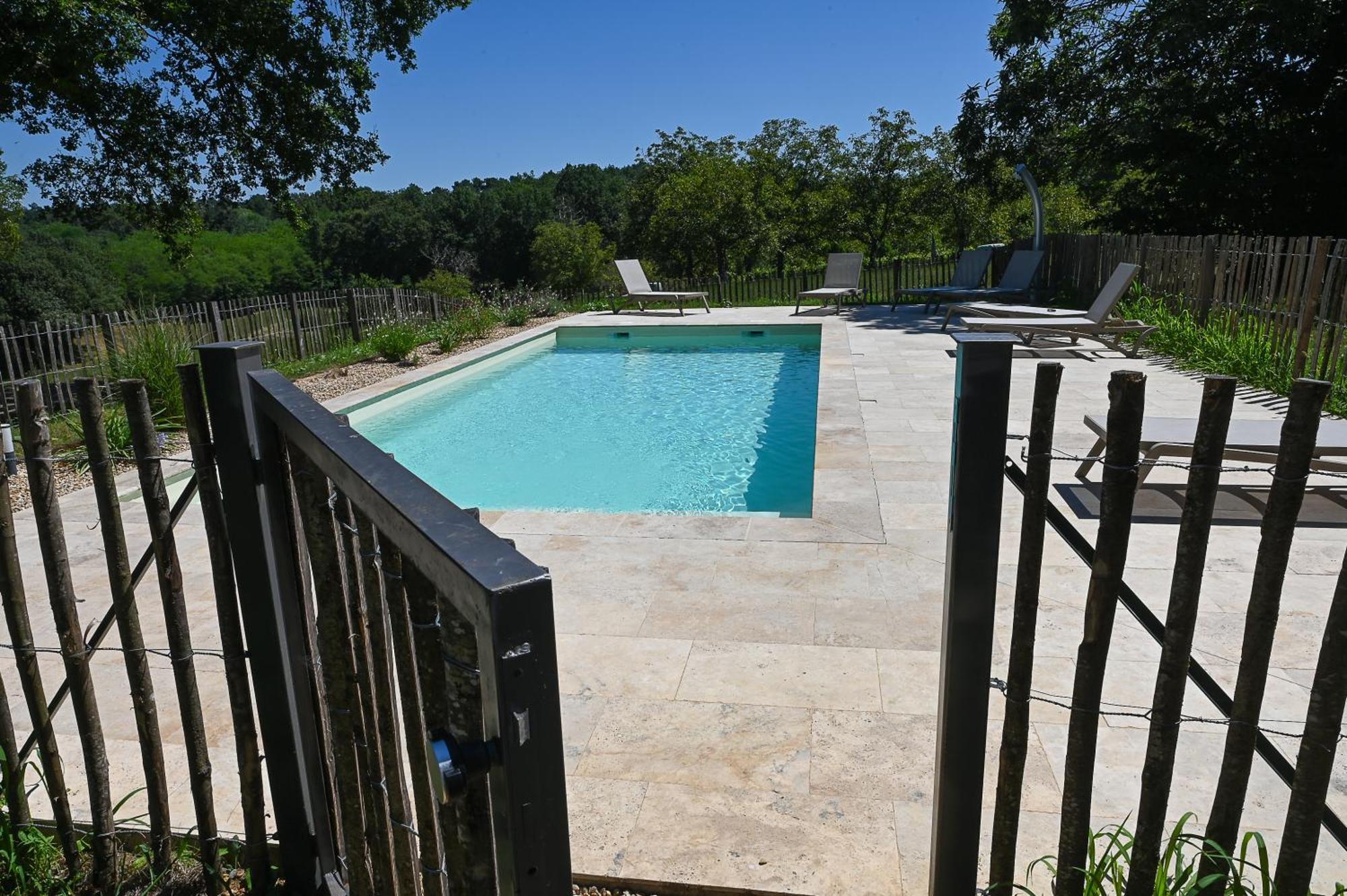 Gite Les Mareillauds - Piscine Salon Extérieur photo
